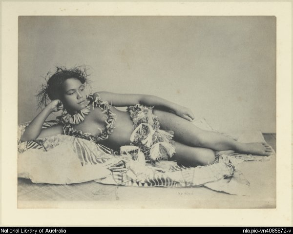 Photo 6- Le mythe de la femme polynésienne jeune fille Tongienne