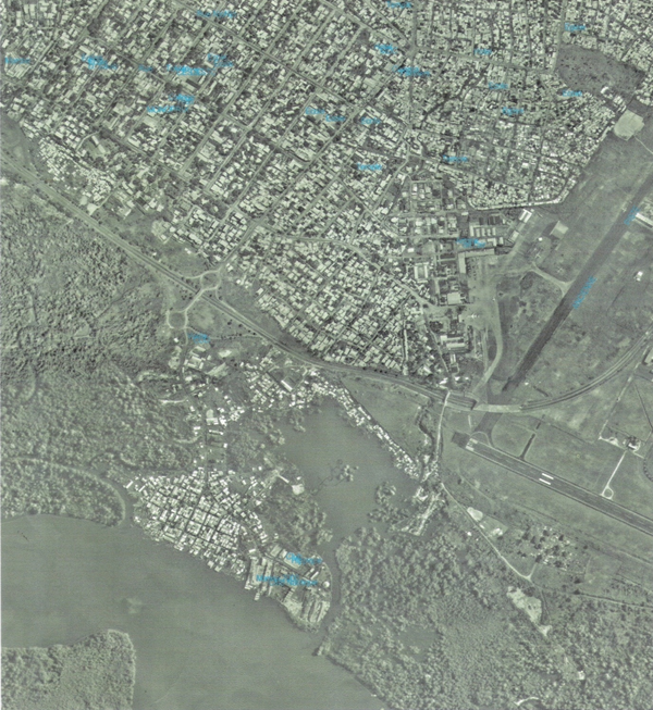 Zone aéroportuaire et Youpwe  Couverture aérienne de 2003